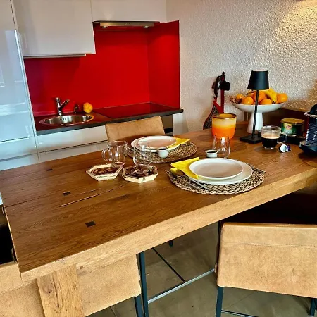 131 Modern Alpe Des Chaux 2 People